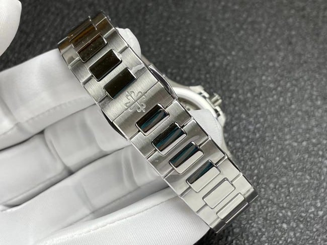 3K FactoryPatek Philippetop-tier watch women's white dialsteel bracelet fully automatic movementNautilus series watch clasp picture