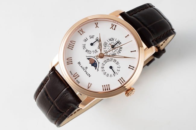 Blancpaintop-tier watch classic series manual winding mechanical men's white dial brown belt watch front view