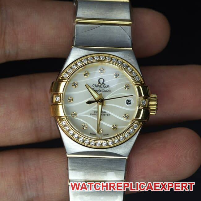 Omegatop-tier watch constellation series ladies' watchwhite dialsteel bracelet diamond-set mother-of-pearl mechanical 123.25.27.20.55.004 watch front view