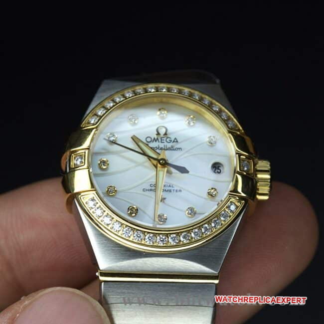 Omegatop-tier watch constellation series ladies' watchwhite dialsteel bracelet diamond-set mother-of-pearl mechanical 123.25.27.20.55.004 watch front view