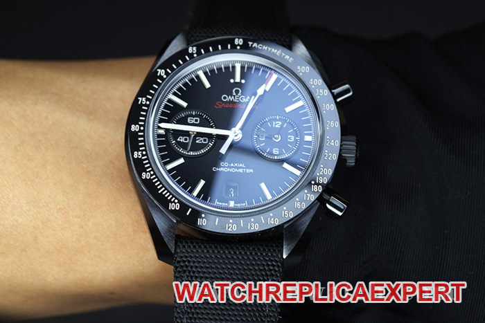 OM Factorytop-tier watch Omega Speedmaster series Dark Side of the Moon ceramic9300 men's black dial nylon strap mechanical watch front view