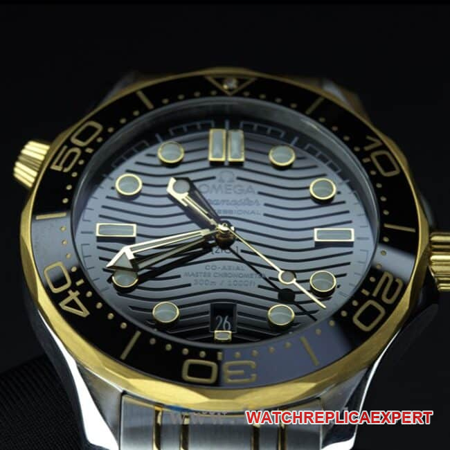 VS FactoryOmegatop-tier watch Seamaster series 300 gold steel bracelet ceramic bezel8800movement fully automatic movement watch detail shots
