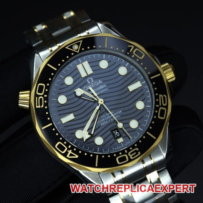 VS FactoryOmegatop-tier watch Seamaster series 300 gold steel bracelet ceramic bezel8800movement fully automatic movement watch front view