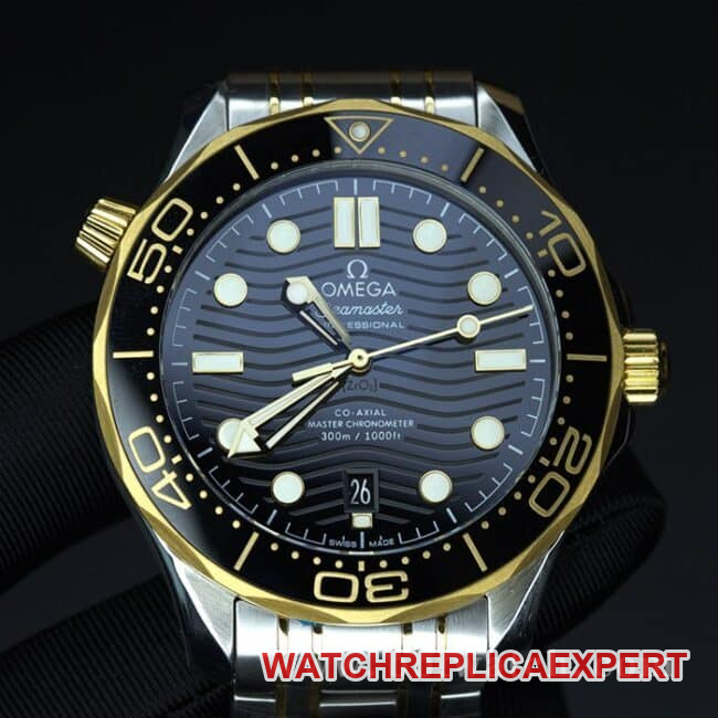 VS FactoryOmegatop-tier watch Seamaster series 300 gold steel bracelet ceramic bezel8800movement fully automatic movement watch front view