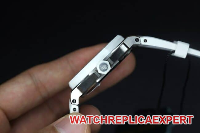 top-tier watch Audemars PiguetRoyal Oak diamond ladies white dial watch white rubber strapquartz movement watch side view