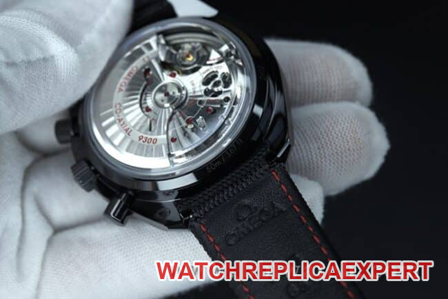 top-tier watch OmegaOM Speedmaster Dark Side of the Moon ceramic material 9300chronographmovement men's black dial nylon strap cool watch movement picture
