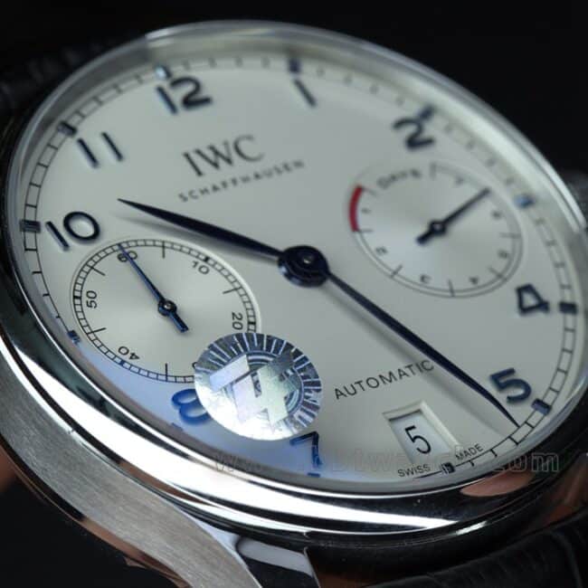 ZF Factorytop-tier watch Portuguese 7 roasted blue needle 7-day chain men's white dial black belt high-value mechanical leather strap watch detail shots