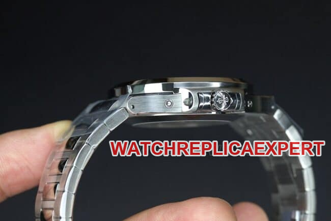 GR factory top-tier replicaPatek PhilippeNautilus sports elegant series 5726/1A-001 men's black dialsteel braceletautomatic movement watch side view