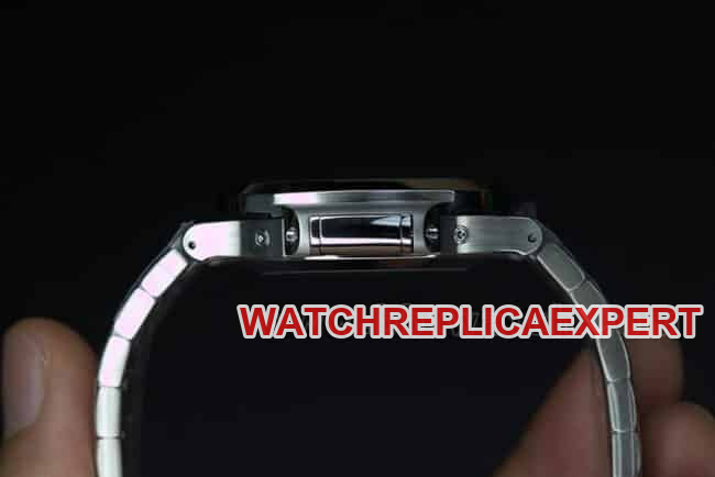 GR factory top-tier replicaPatek PhilippeNautilus sports elegant series 5726/1A-001 men's black dialsteel braceletautomatic movement watch side view