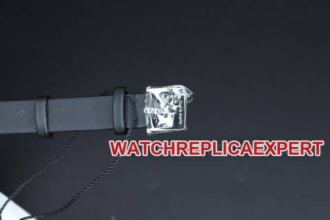 top-tier Van Cleef & Arpels four-leaf clover ladies' watchwhite dial South African real diamond silk bracelet bracelet Swiss quartz watch clasp picture