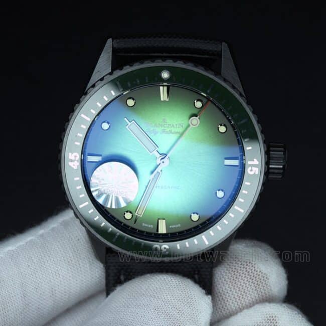 GF Factorytop-tier watch Blancpain2021 new ceramic fifty fathoms green super cool men's green dial nylon strap mechanical watch front view