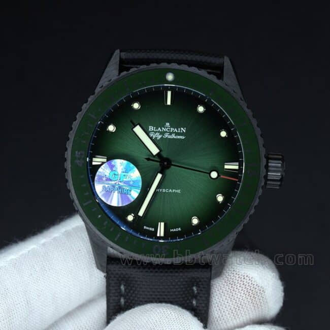 GF Factorytop-tier watch Blancpain2021 new ceramic fifty fathoms green super cool men's green dial nylon strap mechanical watch front view