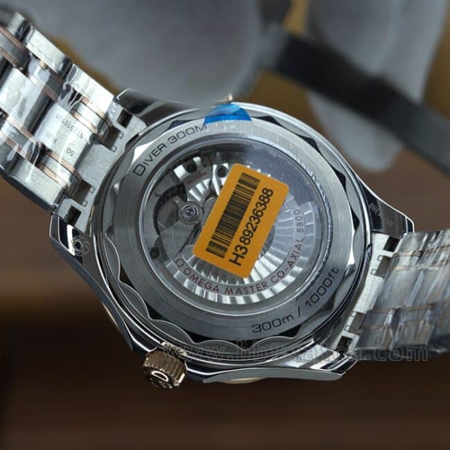 vs factory top-tier watch Seamaster series 300 gold blue dial8800 men's blue dialsteel braceletmechanical movement watch movement picture