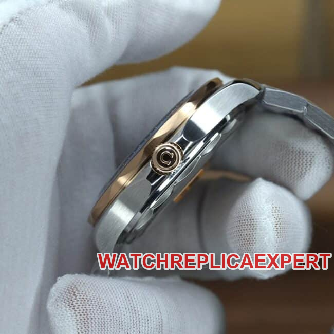 vs factory top-tier watch Seamaster series 300 gold blue dial8800 men's blue dialsteel braceletmechanical movement watch side view