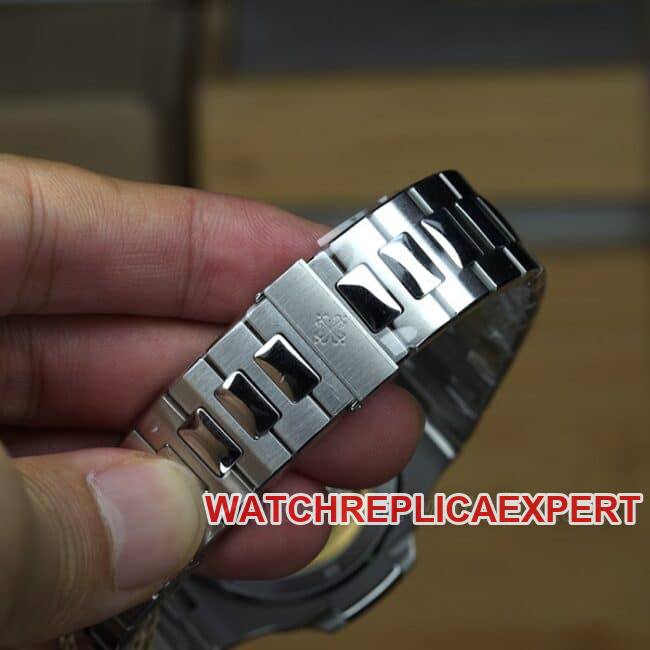 PPF Factorytop-tier watch Patek PhilippeNautilus men's blue dialsteel bracelet sport elegant fully automatic movement watch front view clasp picture