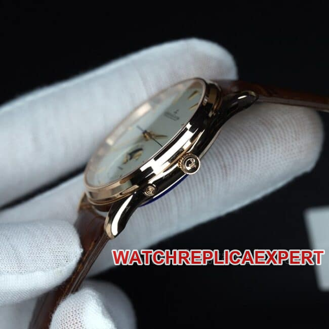 ZF Factorytop-tier watch Jaeger-LeCoultre master series true moon phase men's white dial brown belt business casual automatic movement temperament watch side view