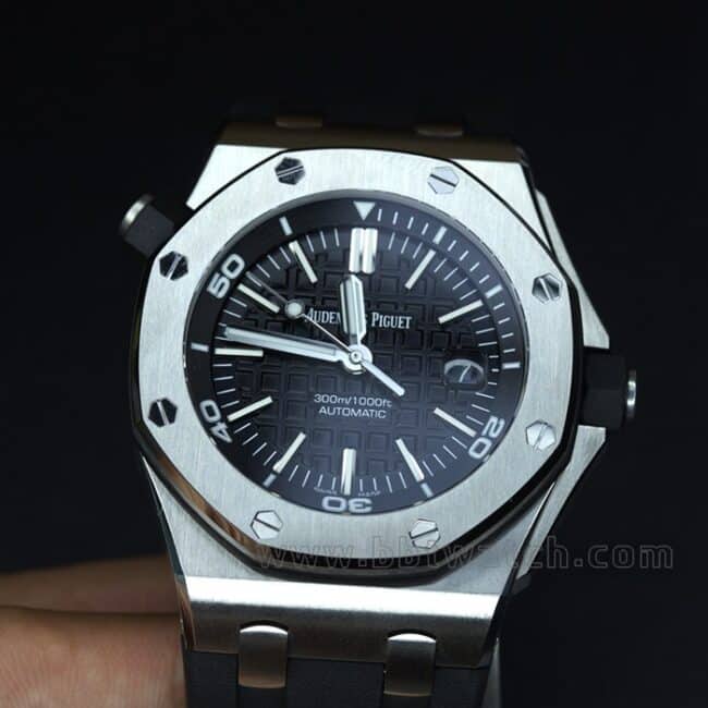 ZF FactoryAudemars Piguettop-tier watch Royal Oak15703top-tier quality super lume men's black dialsteel braceletautomatic movement watch front view