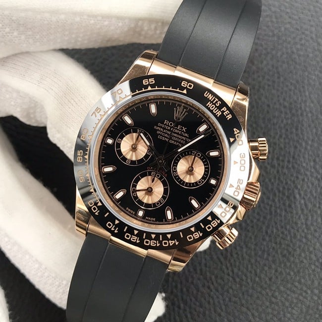 Rolextop-tier watch men's black dialrubber strap universe chronograph Daytona series watch front view