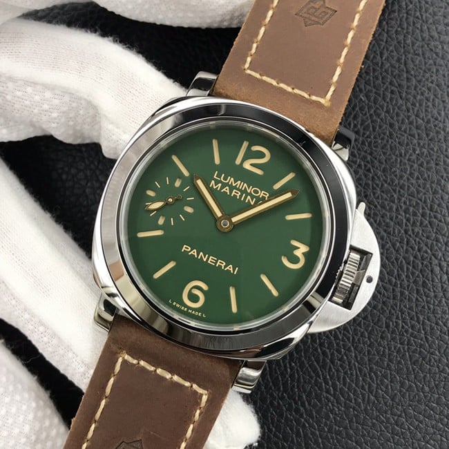HW factory Paneraireplica watch men's green dial brown belt manual mechanical leather strap watch front view