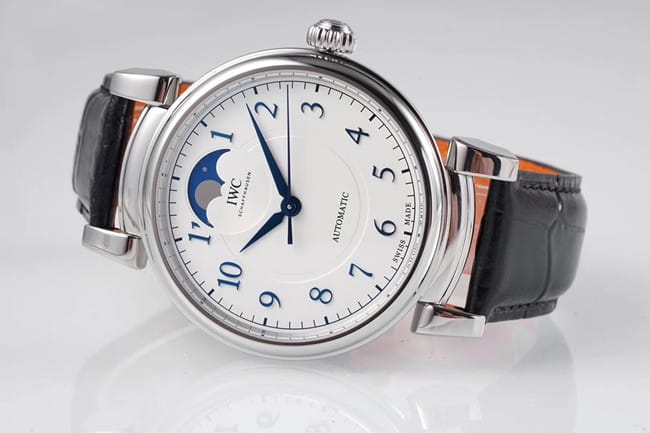 AI factory IWC top-tier hand expression Vinci classic moon phase men's black dial black belt mechanical watch front view