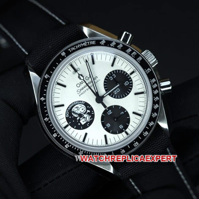 OM FactoryOmegatop-tier watch men's white dial nylon strap manual winding Speedmaster series watch front view