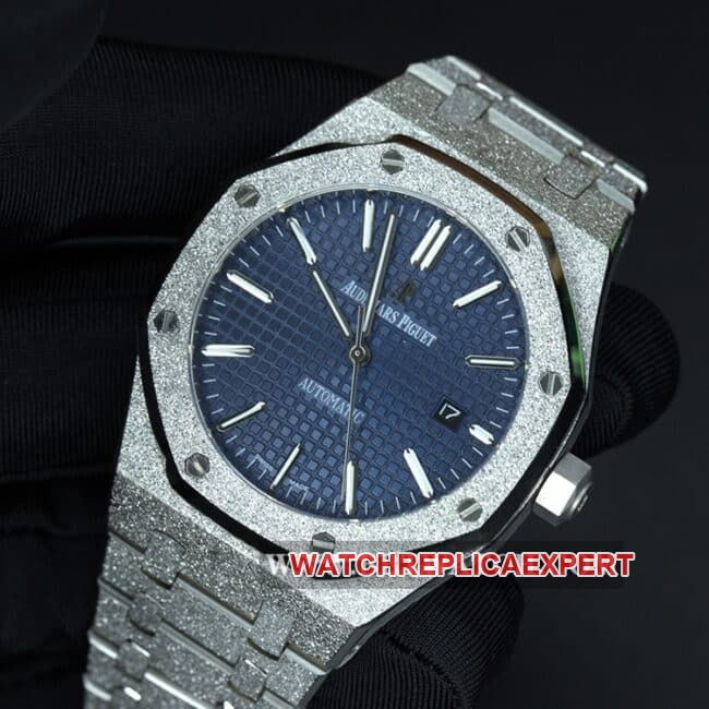 Audemars Piguet watch men's blue dial steel strap Royal Oak Series automatic mechanical front view