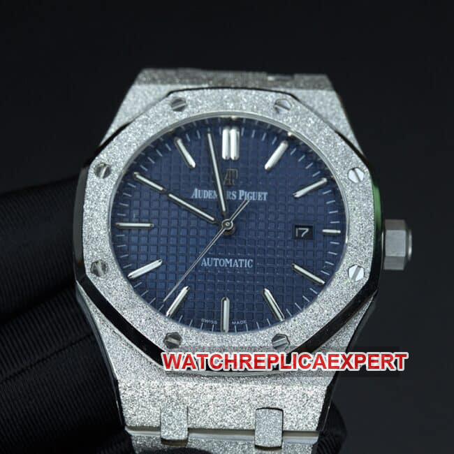 Audemars Piguet watch men's blue dial steel strap Royal Oak Series automatic mechanical front view