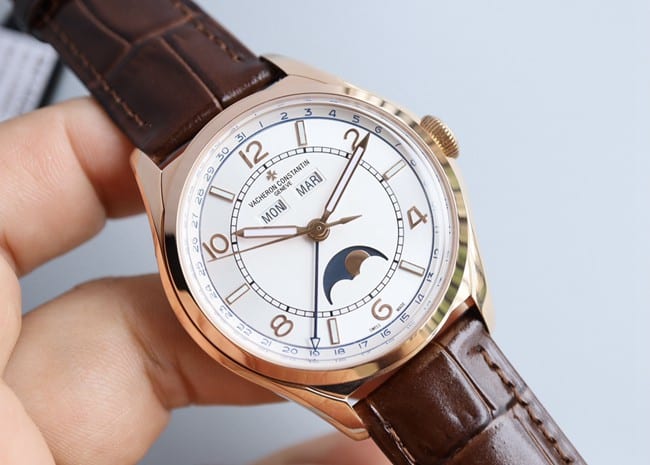 top-tier replicaVacheron Constantinhigh-quality men's white dial brown belt full date display series automatic movementleather strap watch front view