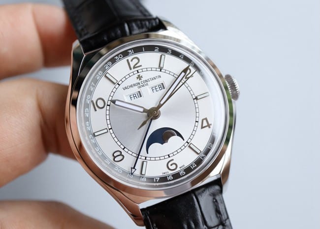 Vacheron Constantintop-tier watch Wulu type full date display series men's white dial black belt mechanical front view