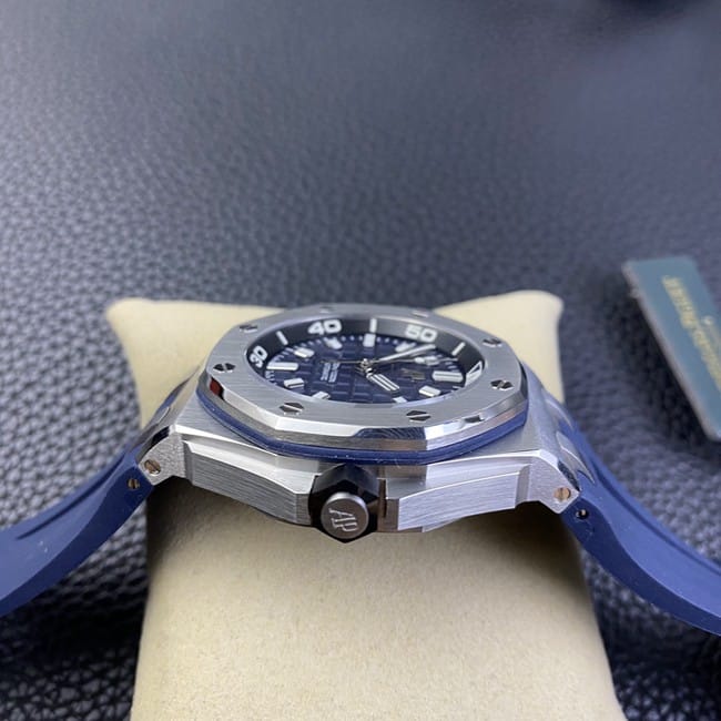 BF Factory Audemars Piguet Top Automatic Mechanical Men's Blue Plate Blue Rubber Band New Watch Side View