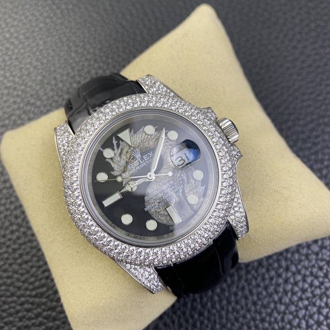 top-tier replicaRolex men's watch black dial black belt full automatic movementSubmariner front view