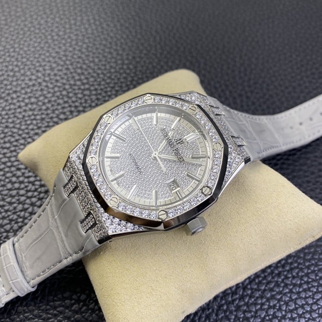 Audemars Piguettop-tier watch men's white dial gray belt Royal Oak series fully automatic movementleather strap front view