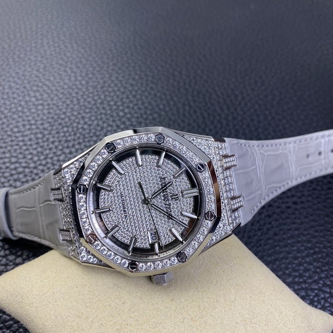 Audemars Piguettop-tier watch men's white dial gray belt Royal Oak series fully automatic movementleather strap front view