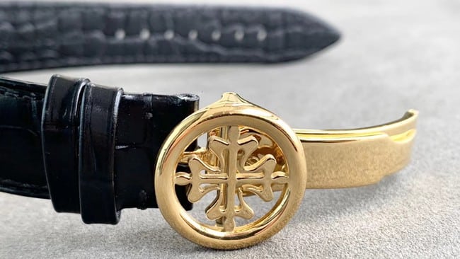 Top Patek Philippe imitation men's white dial black strap perpetual calendar chronograph series fully automatic mechanical watch detailed images