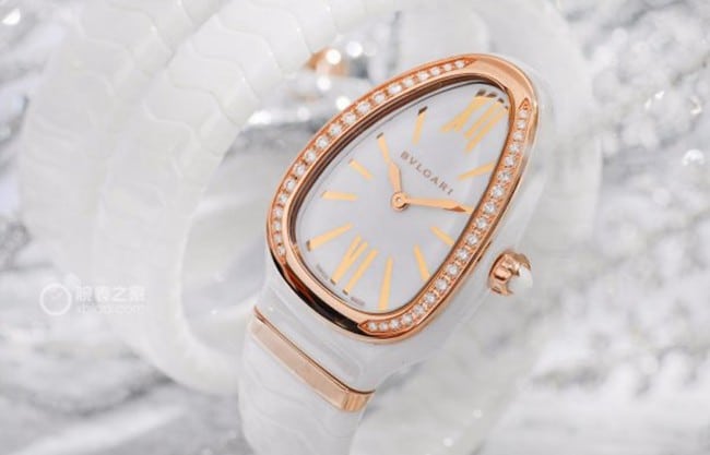Bvlgaritop-tier ladies white dialrubber strapquartz watch front view