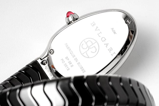 Bvlgaritop-tier watch women's black dialrubber strapquartz back cover picture