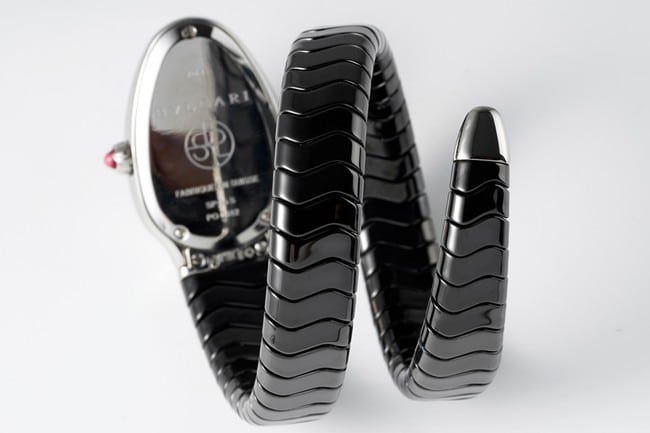 Bvlgaritop-tier watch women's black dialrubber strapquartz front view