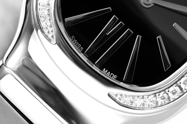 Bvlgaritop-tier watch women's black dialrubber strapquartzdetail shots