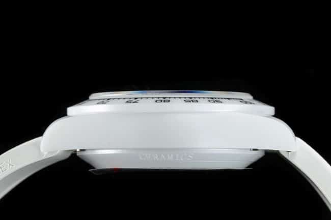TW factory top-tier replicaRolex watch Daytona series fully automatic movement black dial white rubber strap side view