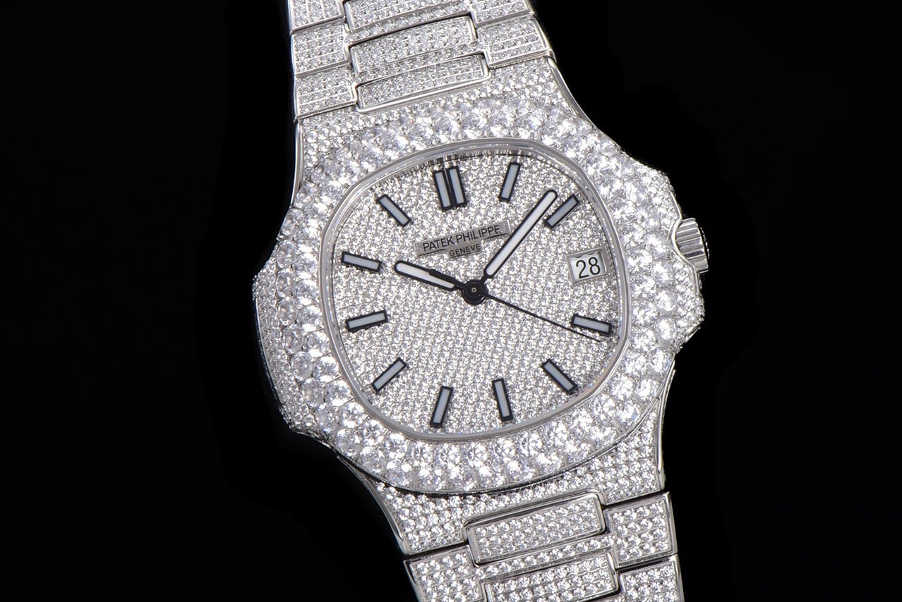 TW factory Patek Philippetop-tier watch men's white dialsteel braceletNautilus series mechanical detail shots