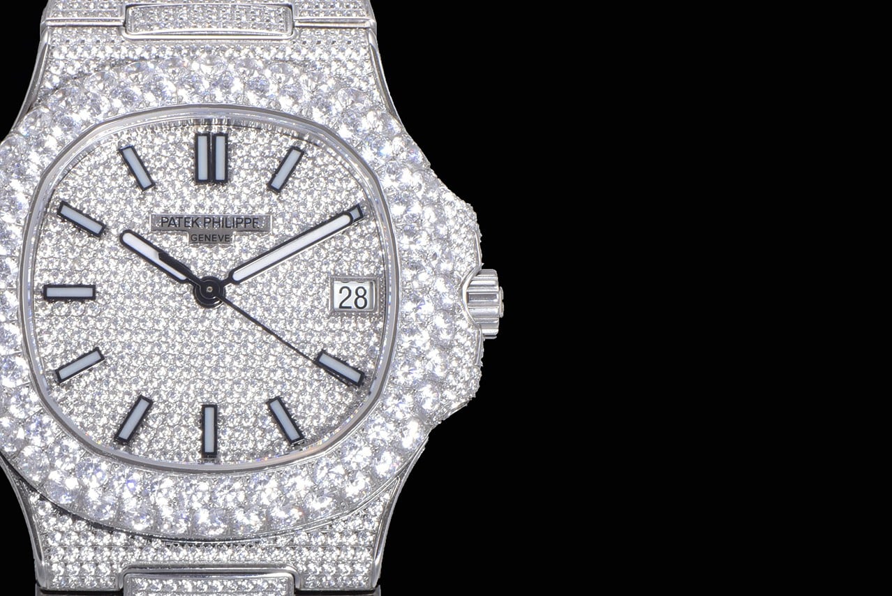 TW factory Patek Philippetop-tier watch men's white dialsteel braceletNautilus series mechanical detail shots