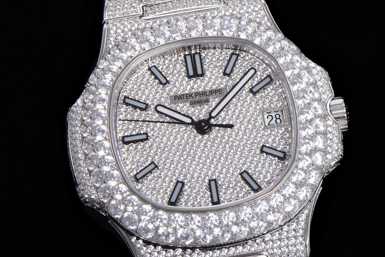 TW factory Patek Philippetop-tier watch men's white dialsteel braceletNautilus series mechanical detail shots