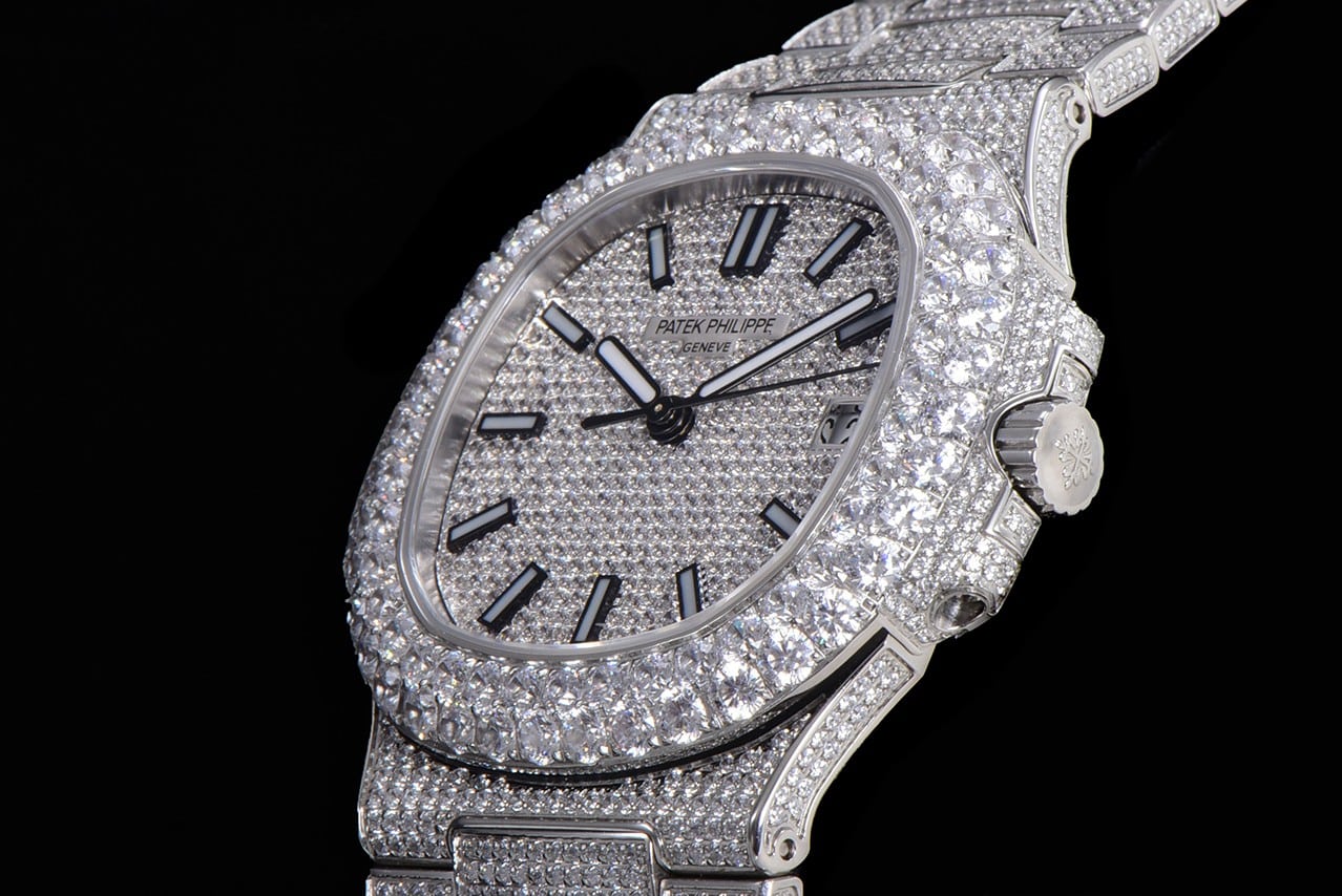 TW factory Patek Philippetop-tier watch men's white dialsteel braceletNautilus series mechanical detail shots