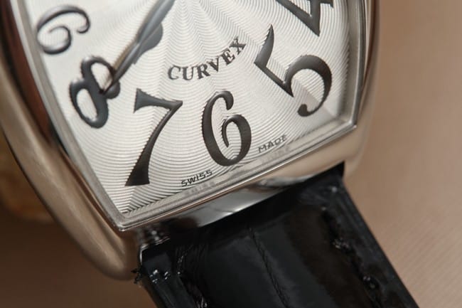 Frank Muller top-tier replicaquartz women's white dial black belt barrel-shaped leather strap watch detail shots