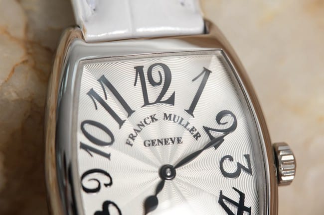 Franck Muller top-tier watch LONG ISLAND series barrel-shaped ladies white dial brown belt quartz watch detail shots