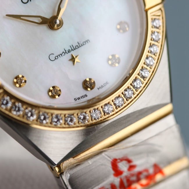 TW Factory Top Omega Constellation Series 28mm Quartz Ladies White Dial Steel Strap Watch Detailed Images