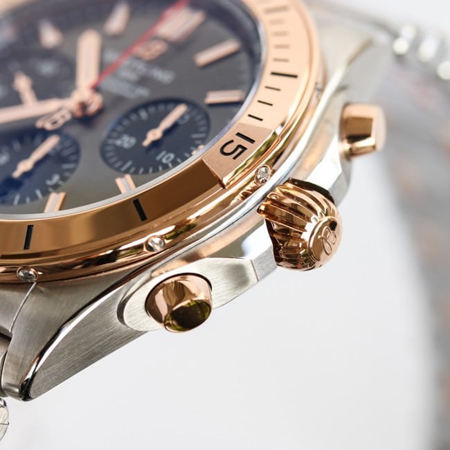 top-tier replicaBreitlingsuper bullet chain 42mm black dialAsia-7750mechanical movementsteel bracelet inter rose golddetail shots