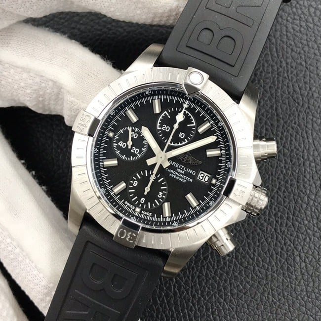 Breitlingtop-tier men's black dialrubber strap Avengers chronograph 43mm watch front view