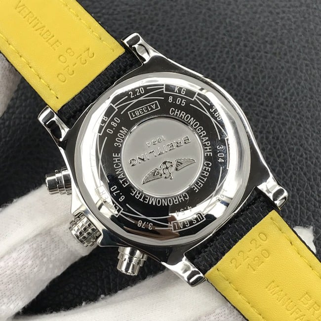 top-tier replicaBreitlingsuper watch fully automatic movement nylon strap men's black dial Avengers series movement picture