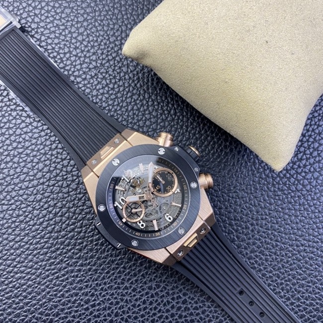Hublot top-tier watch Big Bang series men's black dialrubber strap full automatic movement front view